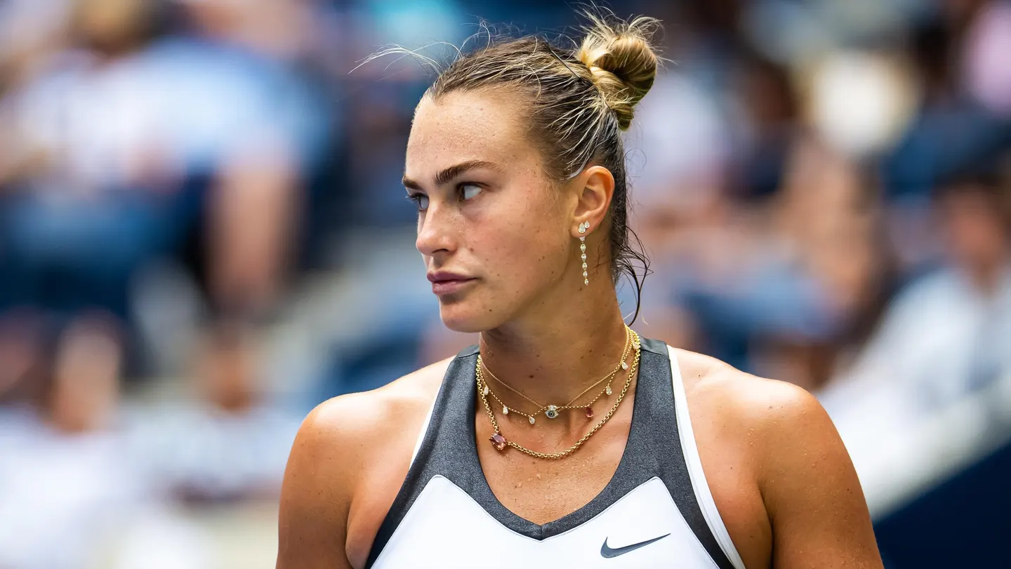 El Luxe en la Cancha: Estrellas del Tenis Repercutan con Joyas Valiosas y Relojes de Alto Precio en el US Open