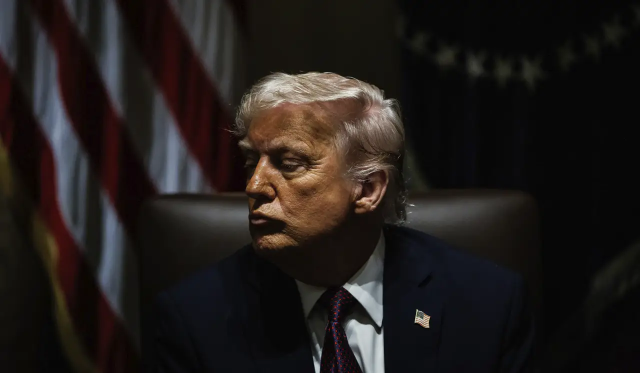 "El Ejército estadounidense pone en marcha una operación de contención para evitar la circulación de petróleo venezolano sancionado, tras la orden presidencial de Donald Trump para proteger los intereses energéticos y financieros del país"