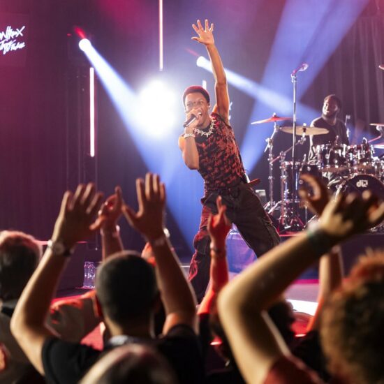 El misterioso vínculo de un cantante con el caso del asesinato de una menor