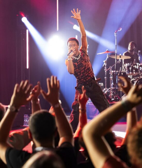 El misterioso vínculo de un cantante con el caso del asesinato de una menor