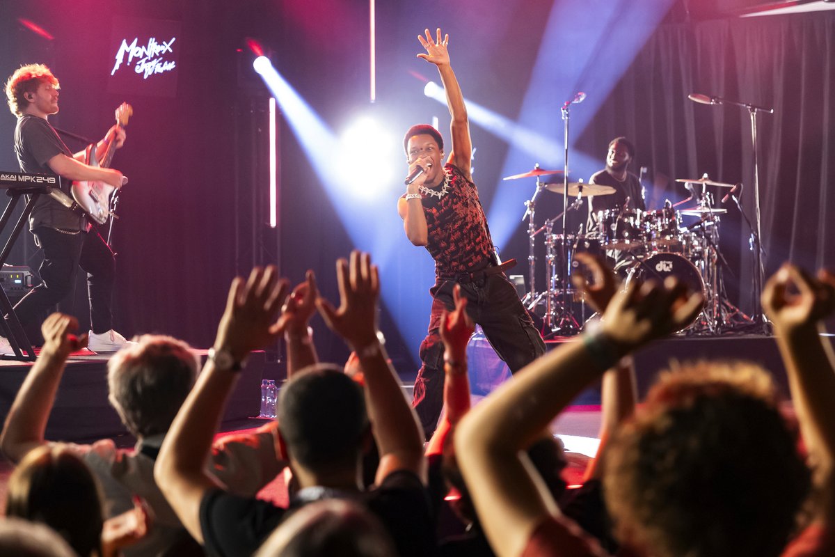 El misterioso vínculo de un cantante con el caso del asesinato de una menor