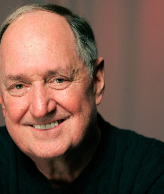 El legendario compositor de clásicos como *Oh! Carol* y *Breaking Up Is Hard to Do* fallece a los 86 años