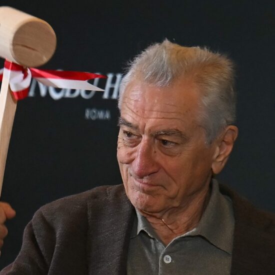 De Niro intensifica su ofensiva contra Trump con nuevos ataques contundentes